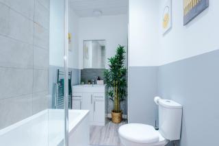 Beautiful Home In Bolton - Bolton - 6