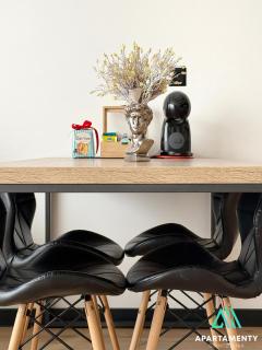 APARTAMENTY SZYNDZIELNIA RODZINNE - 2 SYPIALNIE & BALKON & GÓRY & Parking - TWOJA BAZA WYPADOWA NA SZLAKI i W GÓRY - FAMILY SPACE & BASE - 4