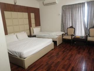 Khan's Family guest House - Islamabad - 6