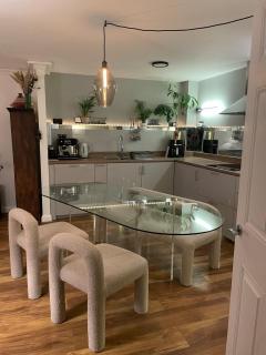 Luxury Apartment with Antiques - Caldecote - 0