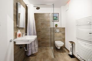 Boardinghaus Grünefeld W1 - Schöne Serviced Apartments - Küche - Smart TV - P - Rainshower - Mettingen - 4