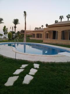 Grand Aton - - 3