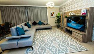 The Expert in Ocean Blue Near Airport - 2