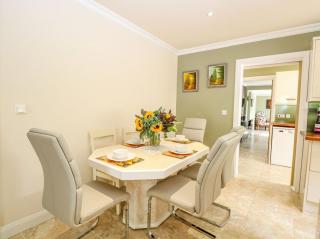 3 Beds 3 Baths 2 Living areas Cinema Room - Brundall - 8