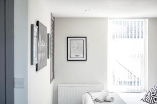 Burnand House - Air Host & Stay - Sleeps 9 - Liverpool - 5