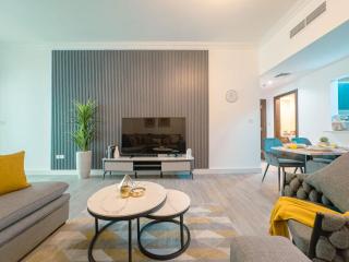 Airstay - Spacious 1BR - Pool Views - Next to FIVE Hotel - Monthly Offer Available - 4