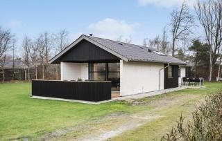 Stunning Home In Tarm With Wifi - 1