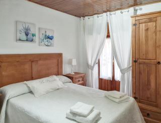 Charming House in Pereña de la Ribera - 8