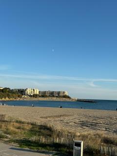 coquet appartement 1 chambre avec parking bord de plage - Sète - 0
