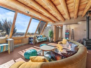 Earthship in Taos - A Sustainable Desert Sanctuary - - 7