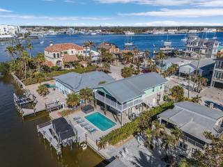 265 Beautiful Canal Front Home, Heated Pool home - Fort Myers Beach - 0