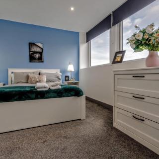 Two Bedroom Flat by Brookland Stays Serviced Accommodation Short Lets Leeds with Free WiFi - Yeadon - 8