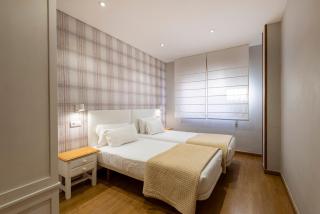 Apartamento turístico 3 habitaciones a 140m playa Caneliñas Portonovo 101 - 2