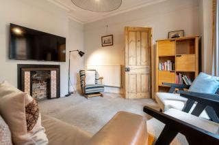 Swift Host 4 Bedrooms in Golden Triangle with Parking - Norwich - 3