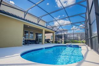 Brand New 5 bedroom 5 bath pool home 353 - Davenport - 2