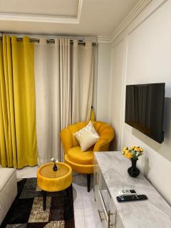 Modern and Luxury 1BHK Studio-Self Check-in-Eiffle - Lahore - 3