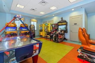 Luxury 4 Bedroom 3 bath pool Home 153 - Kissimmee - 6