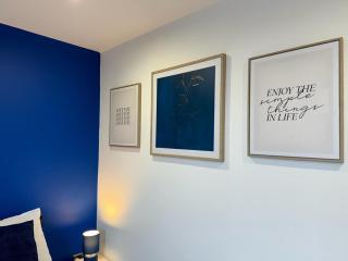 Two Bedroom Flat by Brookland Stays Serviced Accommodation Short Lets Leeds with Free WiFi - 4