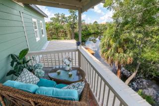 #1 Largest Tampa Private Compound 13BR Sleeps 40 Heated Pool Spa - Tampa - 2