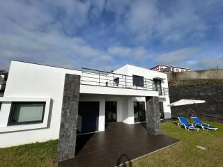 Charming house with garden in Angra do Heroísmo - 0