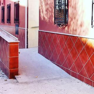 Cerca de todo, practico y nuevo - Granada - 8