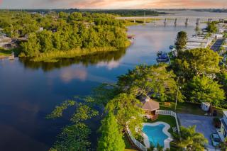 Lakeside Retreat-4plex Sleeps 20 - Largo - 9