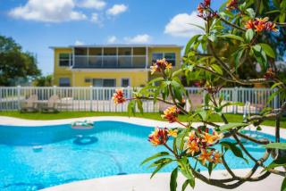 Lakeside Retreat-4plex Sleeps 20 - Largo - 3