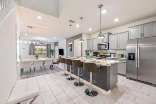 1196 - NEW 7 Bedroom with Pool - Davenport - 5