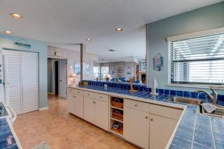 6 Bedroom Huge Decks Pets Oceanfront - 2