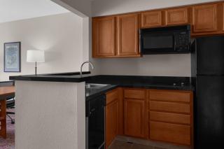 Larkspur Landing Extended Stay Suites Folsom - Folsom - 3