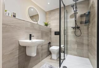 Modern 1BR Perfect Location! - Leeds - 9