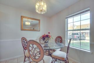 Community Grills and Pool Gautier Condo! - Gautier - 5