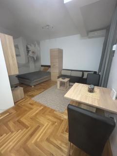Altina Gottfried Studio - Novi Grad - 0