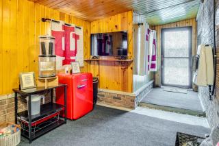 1 Mi to IU Hoosier Home with Fire Pit and Fenced Yard - 1