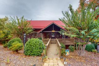 Boulder Ridge Cabin - Lake Lure - 3
