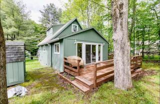 Charming, Pet-friendly Lake front Retreat WiFi - 2