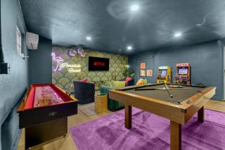 Luxury Getaway - Sleeps 12 Pool HTD Beach Closeby - 6