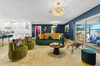 Luxury Getaway - Sleeps 12 Pool HTD Beach Closeby - 1