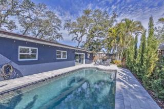 This is the ONE! 3 King Beds - Heated Pool - 7 Min to Beach - Garage Game Room - 7