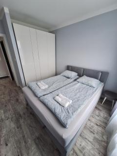 Live like a local 5th FLOOR apartment - 7