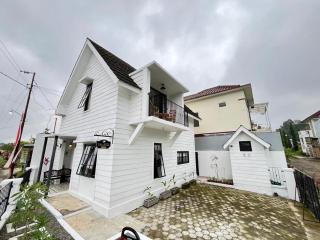 Villa Al-Fatih Karangpandan - 7