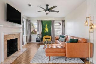 Luxe Jazz~4 Bed~Updated~Fun - Memphis - 1