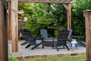 Bocce Ball~ Hot Tub~Putt Putt ~Fire Pit - Memphis - 1