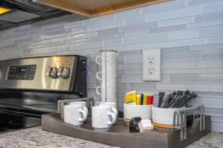 Beautiful 4 Bed3.5 Bath with Jacuzzi - Kissimmee - 2