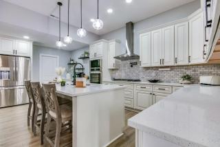 Spacious Barndominium walking distance-Lucas Oil! - 2