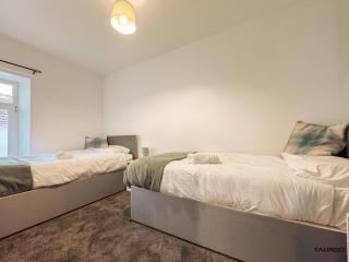 Fern House - Dowlais - 3