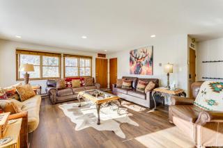 half Mi to Skiing Red River Condo with Free Shuttle! - Red River - 7