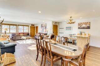 half Mi to Skiing Red River Condo with Free Shuttle! - Red River - 3