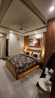1 BHK GOLDEN Theme Apartment - Rawalpindi - 6