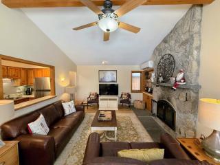 O1 Slopeside Bretton Woods cottage with AC large patio and private yard Walk to slopes - 7